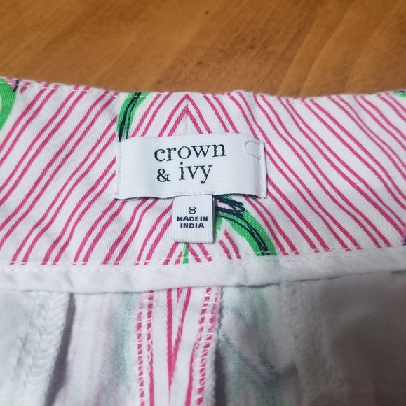Crown & ivy Shorts - Picture 3 of 4